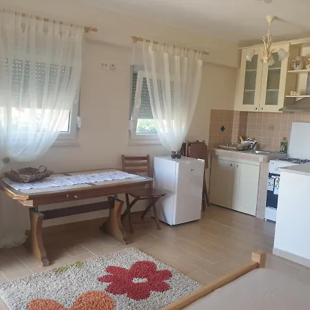 Apartment Delia *