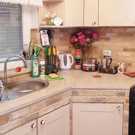 Delia Apartment